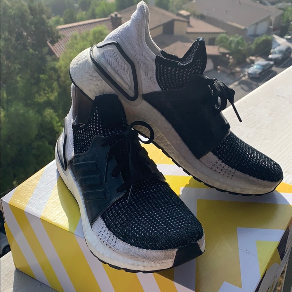 Adidas Ultraboost running shoes w/box